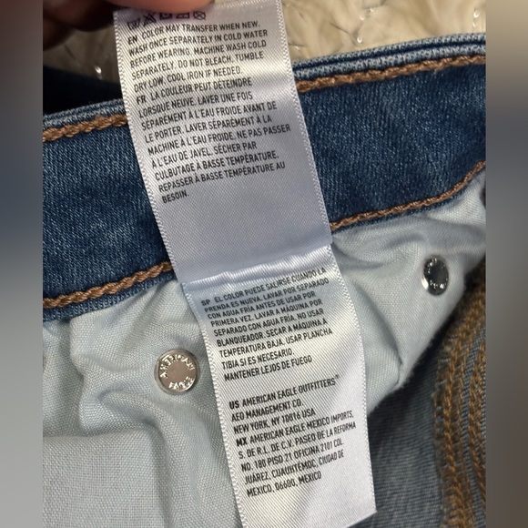 American Eagle Outfitters Blue Women’s Low Rise Flare Jeans Size 4 Short - Picture 8 of 16